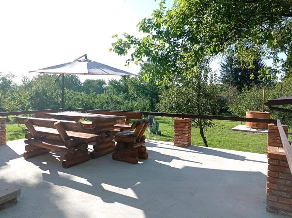 Casa Rurala Cu Livada Lavandra Câmpina Exteriör bild